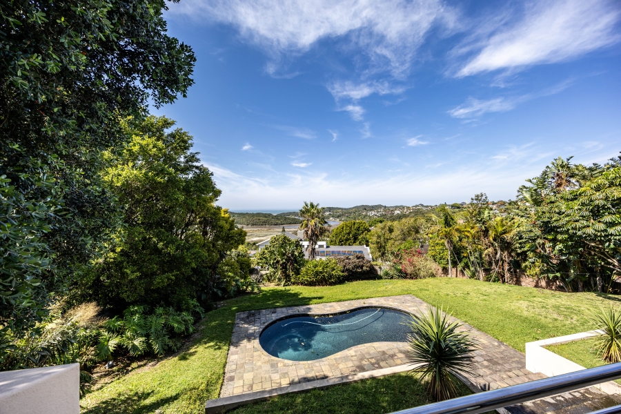 4 Bedroom Property for Sale in Beacon Bay Eastern Cape